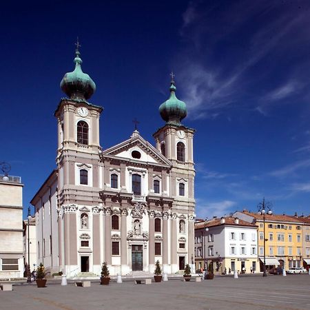 Gorizia Holiday Inn Rastello Suite Exterior foto
